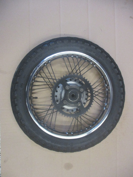 Roue arrière avec pneu bon état pour Yamaha 125 SR - 10F