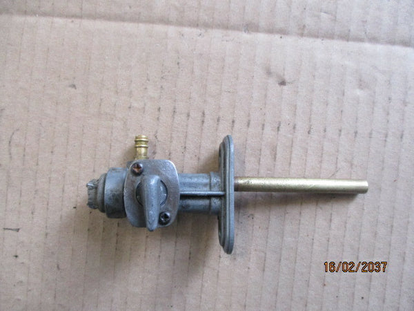 Robinet d'essence pour Yamaha 125 DTLC - 10V