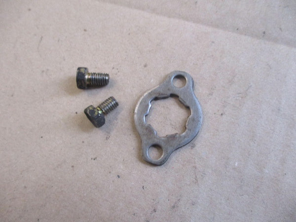 Plaquette de fixation pignon sortie de boite pour Yamaha 125 XT - 12V - 3YU