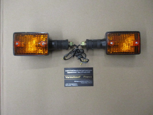 Clignotants NEUFS (tige courte) pour Yamaha 125 RDLC - 10W