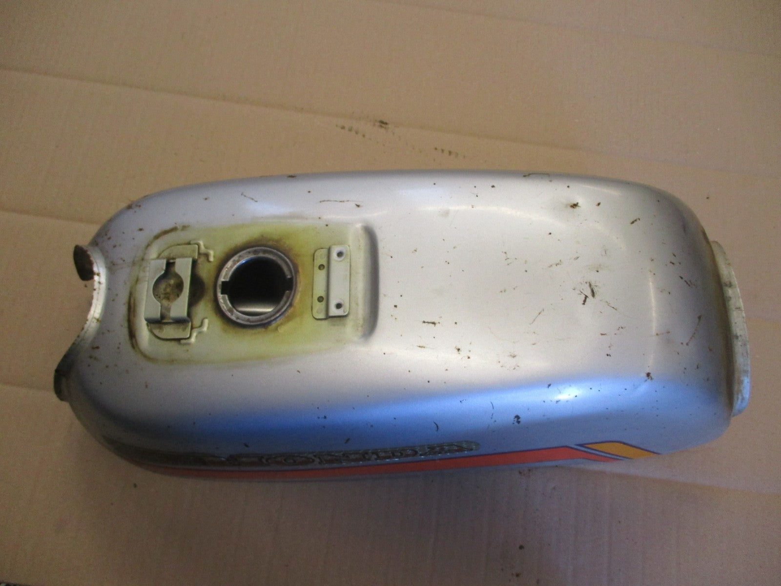 Réservoir d'essence pour Honda 125 CBT - CB125T - 125 Twin