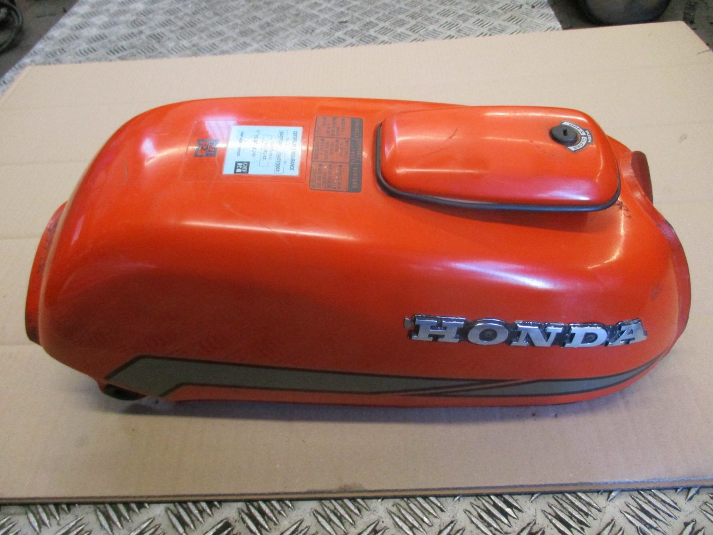 Réservoir d'essence pour Honda 125 CBT - CB125T - 125 Twin