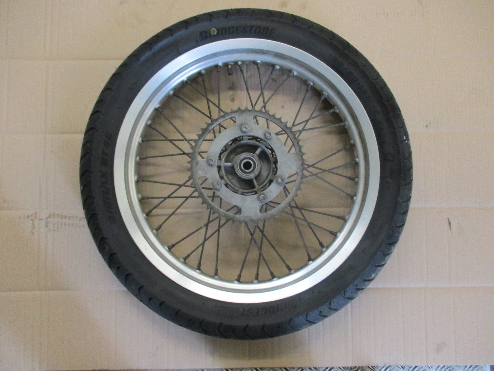 Roue arrière pour Yamaha 125 XTR - 18 pouces