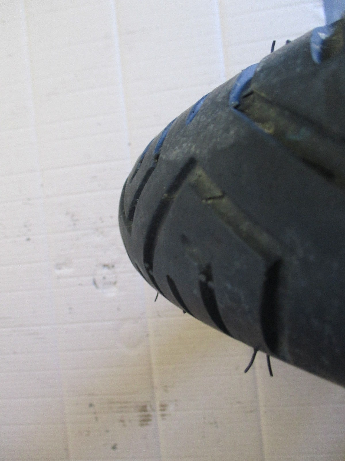 Roue avant avec pneu PIRELLI MT75 très peu roulé pour Yamaha 125 DTR - DTRE