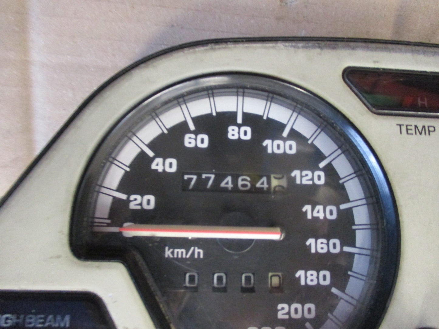 Bloc compteur - compte tours 77464 kms pour 750 XTZ - 3LD