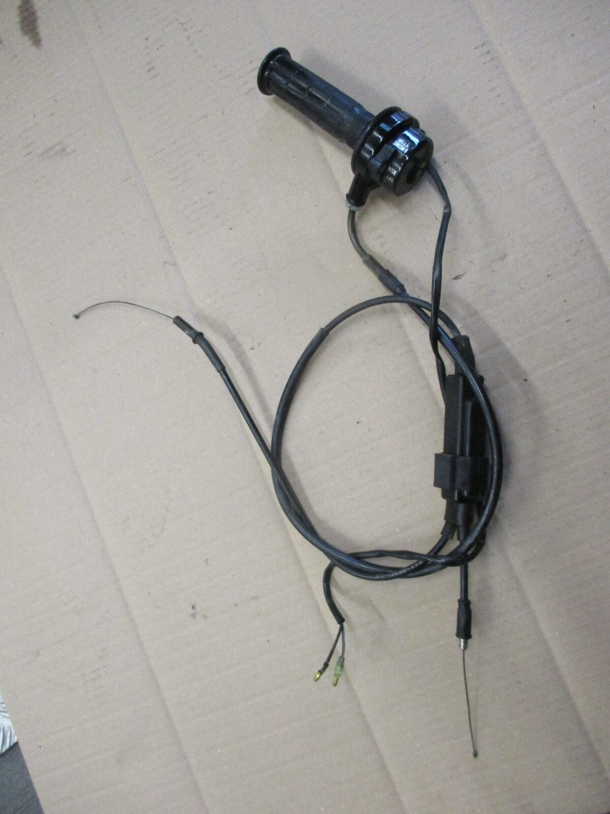Poignée d'accélérateur + cables pour Yamaha 125 Ténéré - BLG