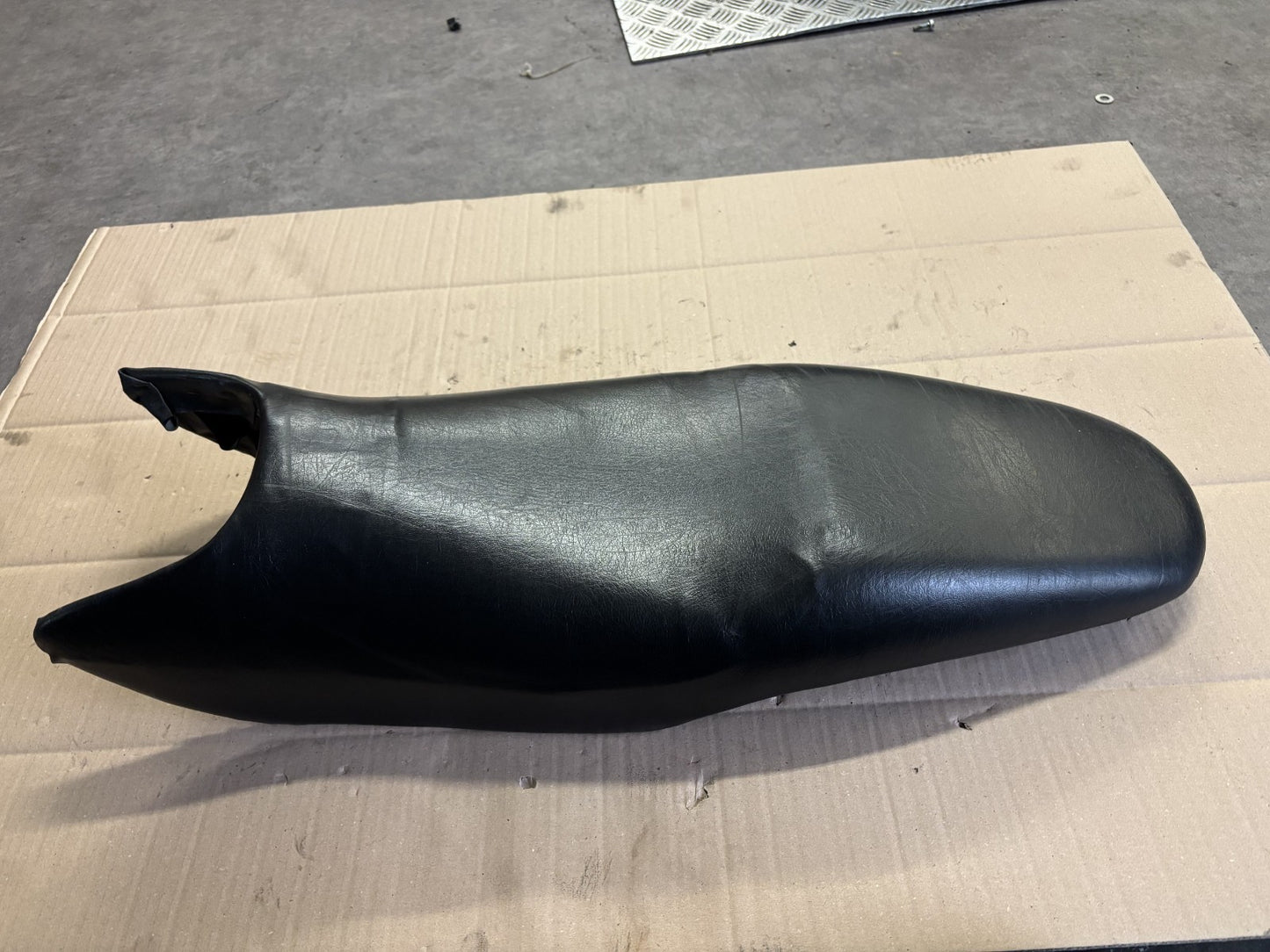 Selle pour Honda 125 CLR - JD18A