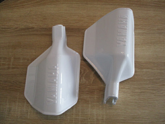 Protèges mains NEUFS blanc pour Yamaha 125 DTR DTRE 3BN - 3BP - 3NC - 3MB - 4BL