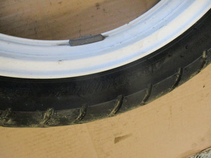 Roue arrière avec pneu DUNLOP Arrowmax ayant peu roulé pour Yamaha 125 TZR - 2RL
