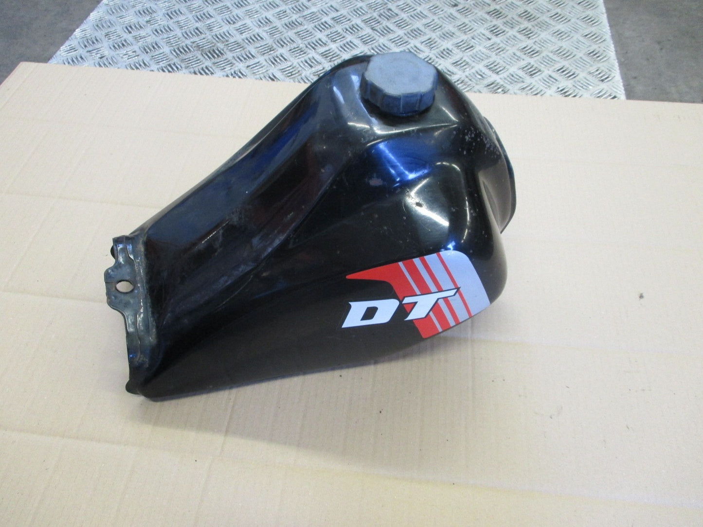 Réservoir d'essence pour Yamaha 125 DTLC - 10V