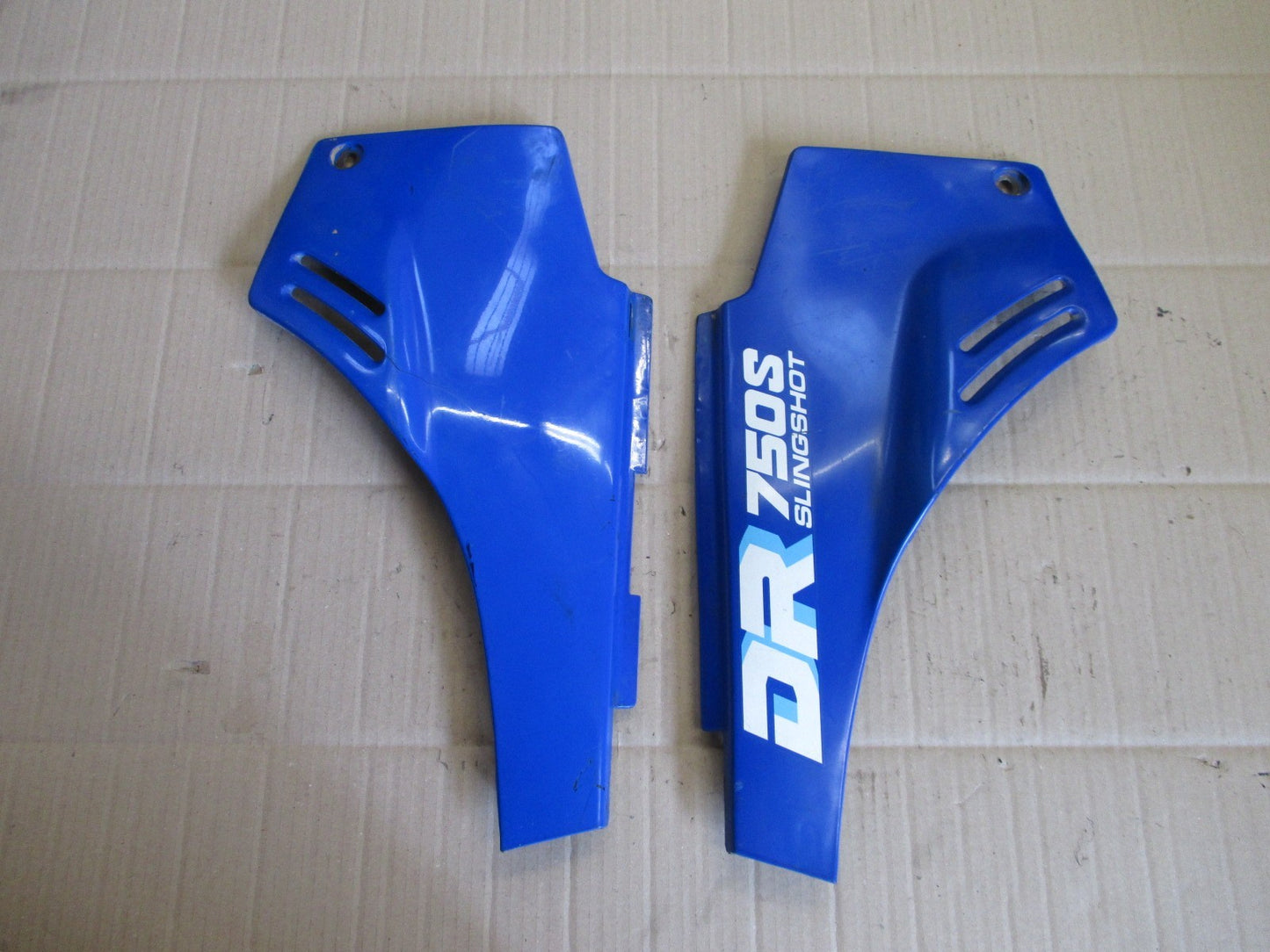 Caches latéraux pour Suzuki 750 DR - 800 DR - SR41 - SR42A