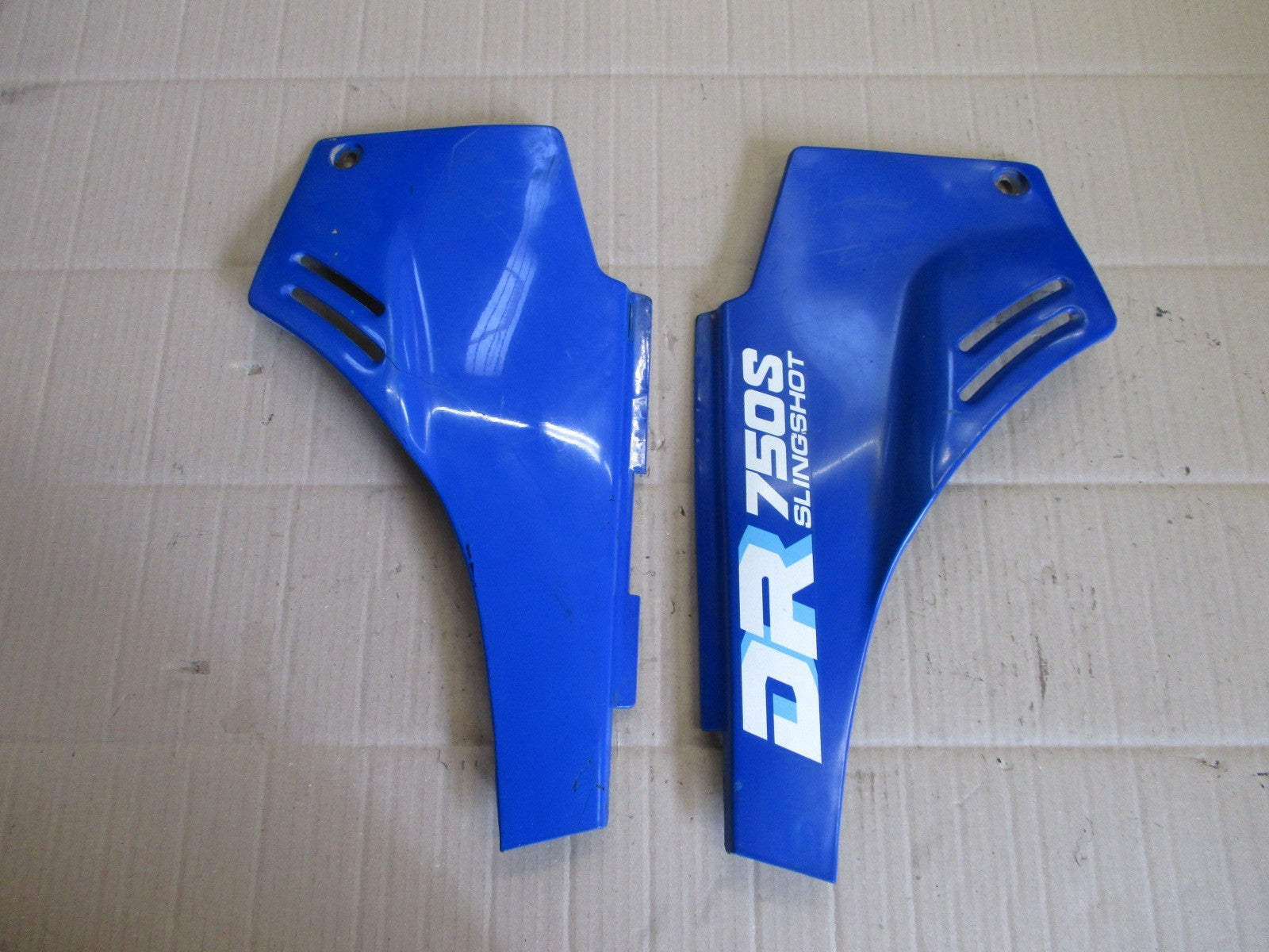 Caches latéraux pour Suzuki 750 DR - 800 DR - SR41 - SR42A