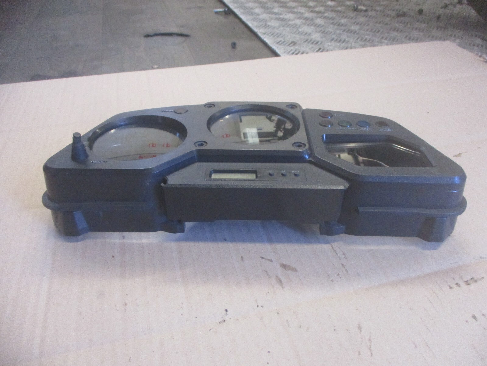 Facade avant de compteurs pour Honda 750 VFR - RC36 - Phase 1 - 1990/1993