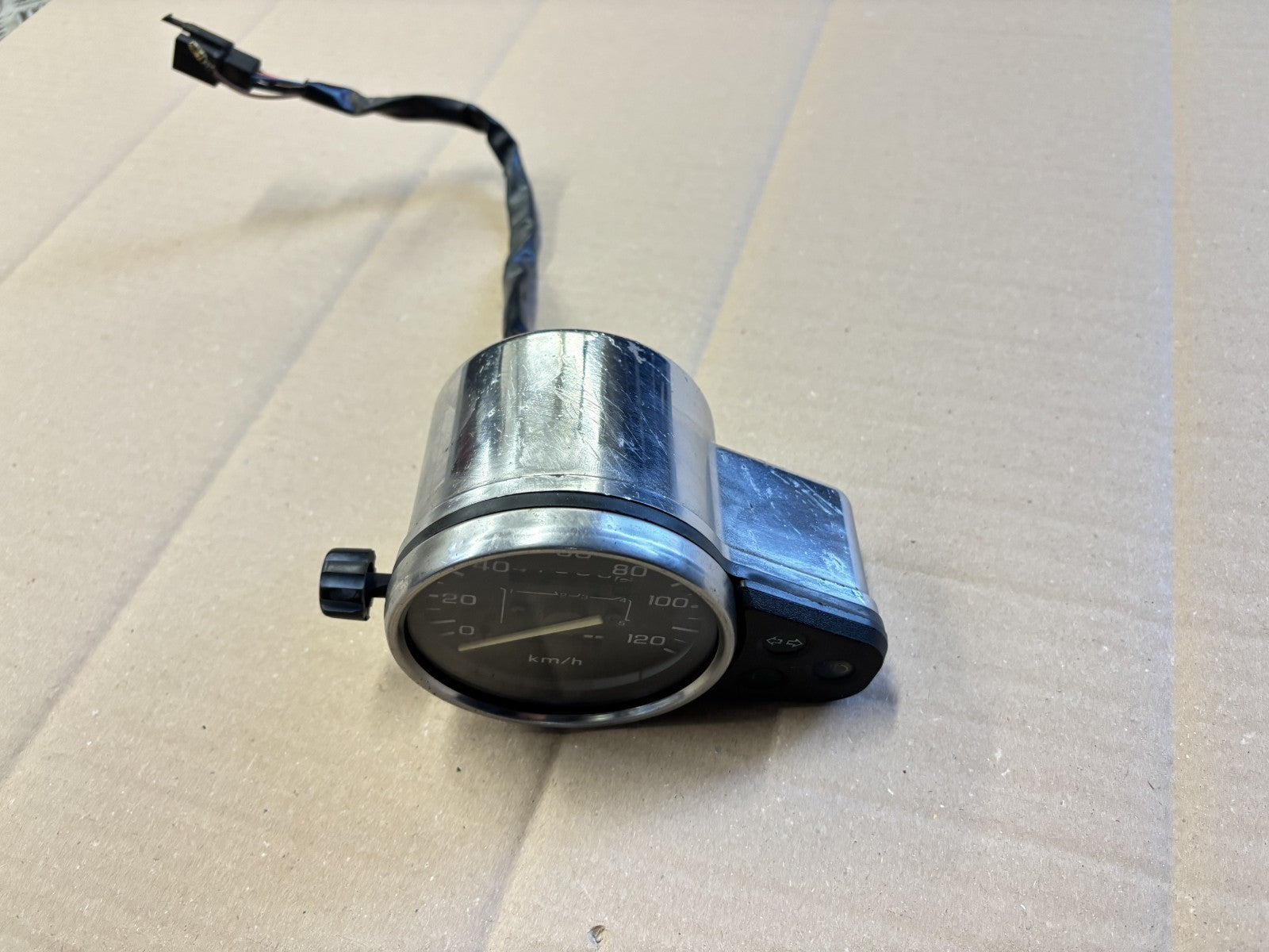 Bloc compteur 41590 kms pour Honda 125 CLR - City Fly - JD18A