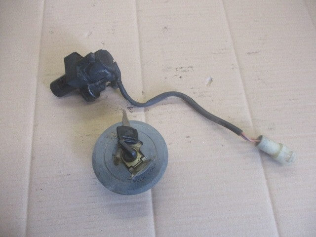 Nieman + bouchon à clé pour Honda 650 NX Dominator - RD08A