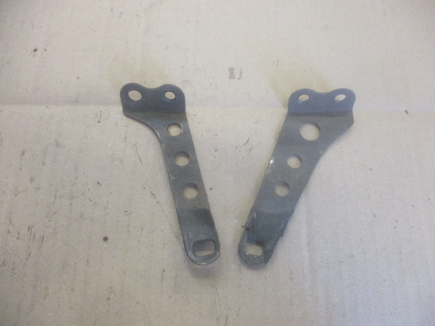 Pattes de fixation selle pour Yamaha 600 Ténéré - 1VJ