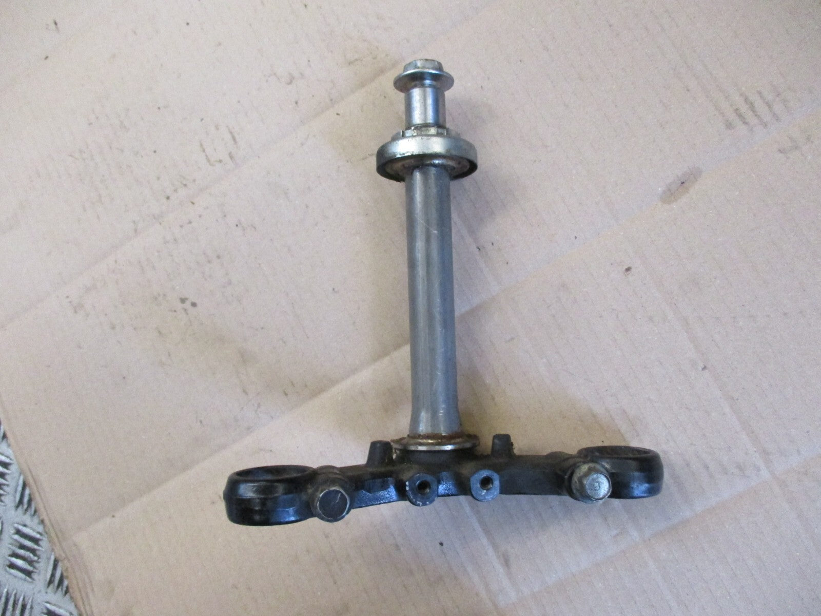 Té inférieur de fourche pour Yamaha 125 TZR - 2RL