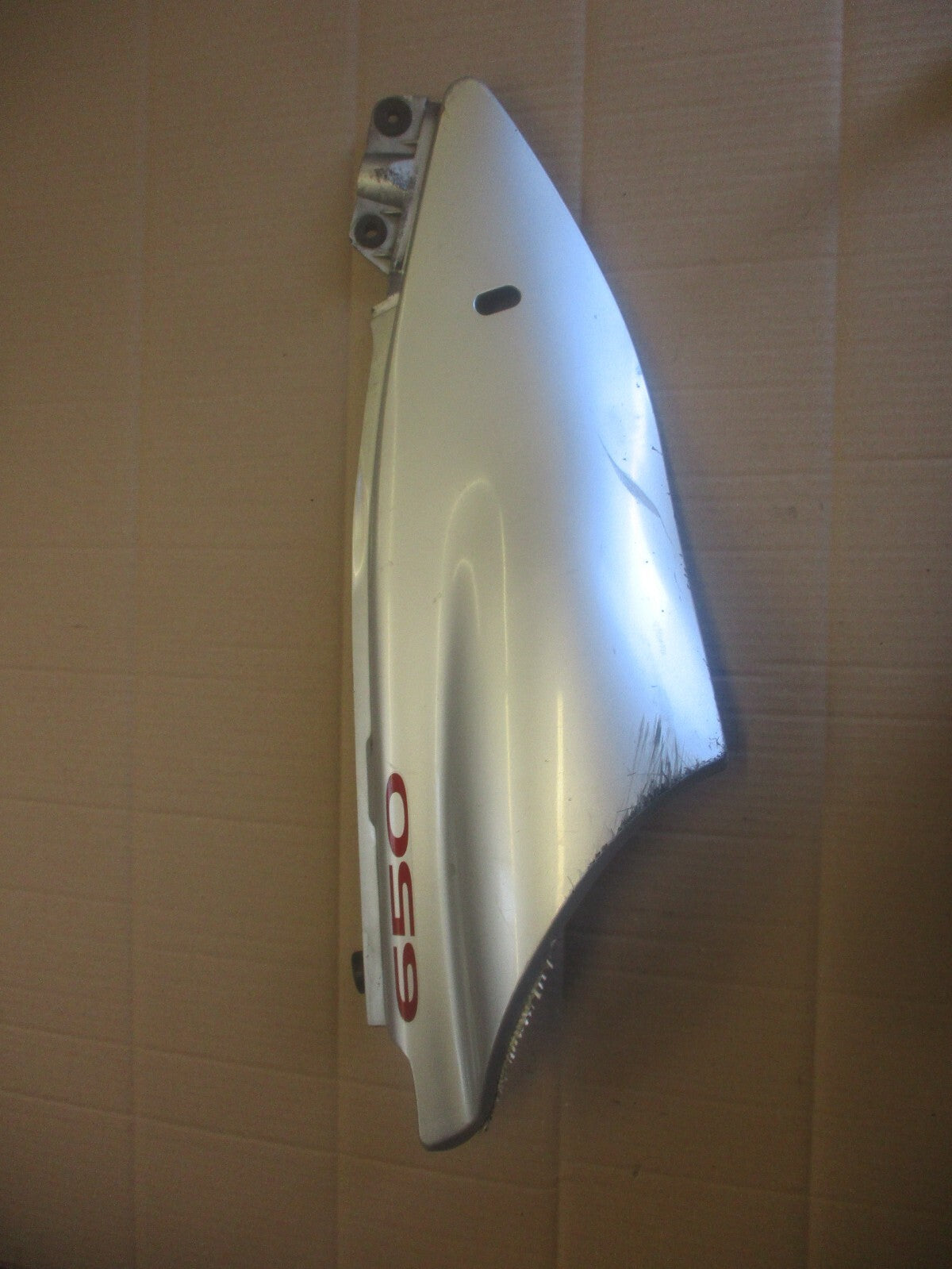 Cache latéral droit pour Suzuki 650 XF Freewind