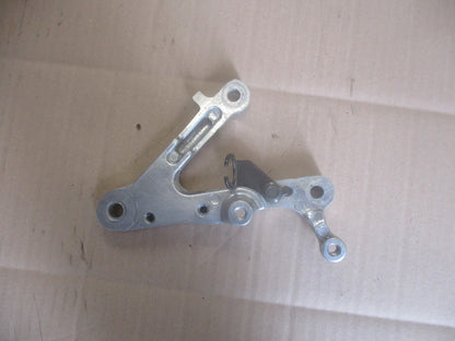 Platine cale pied pilote droite pour Yamaha 125 TZR - 4FL