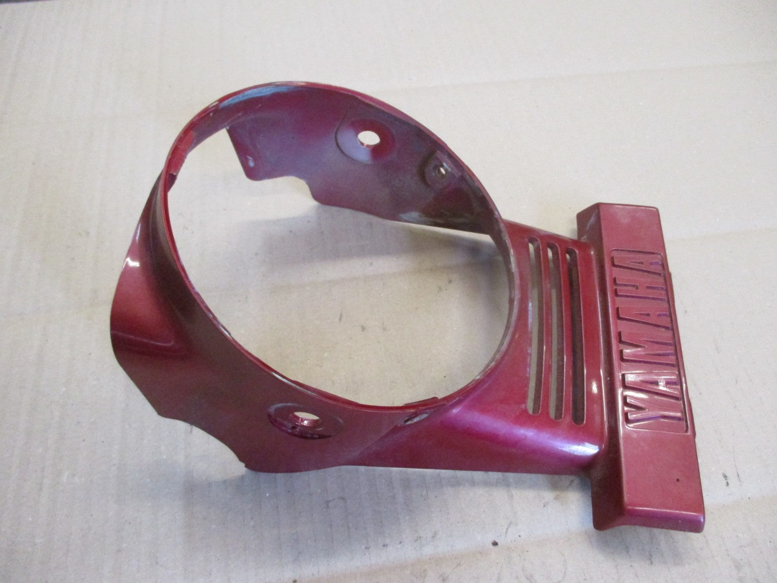 Entourage de phare pour Yamaha 125 SR - 10F