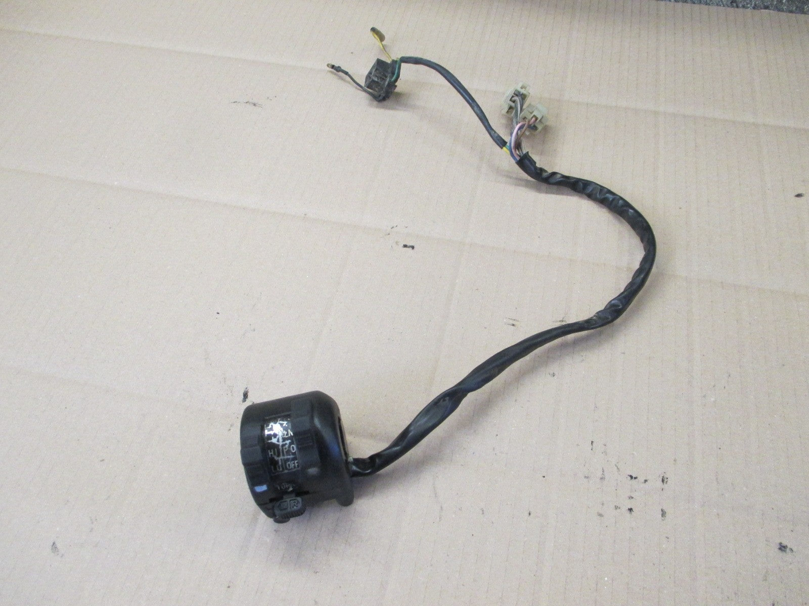Commodo gauche pour Yamaha 600 XT Ténéré - 34L 55W 1VJ 2KF 43F