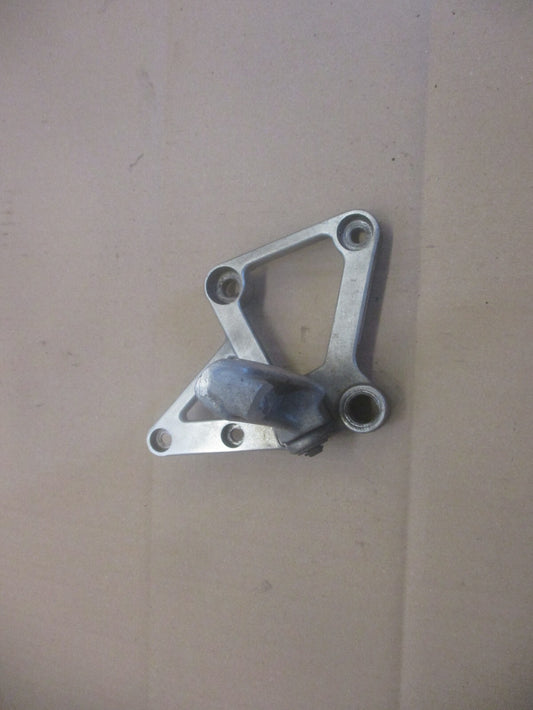 Platine cale pied avant droite pour Honda 750 VFR - RC24