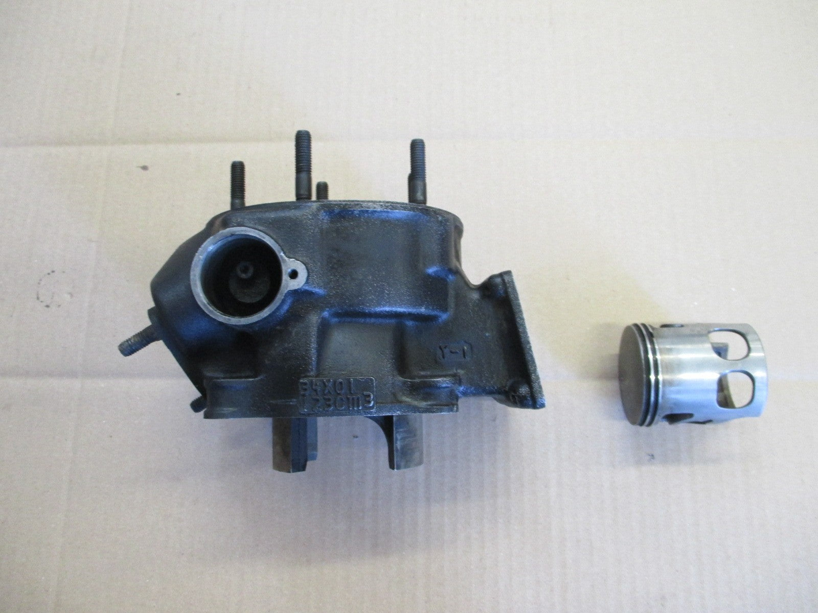 Cylindre / piston pour Yamaha 125 DTLC - 34X - 1HR - 57U