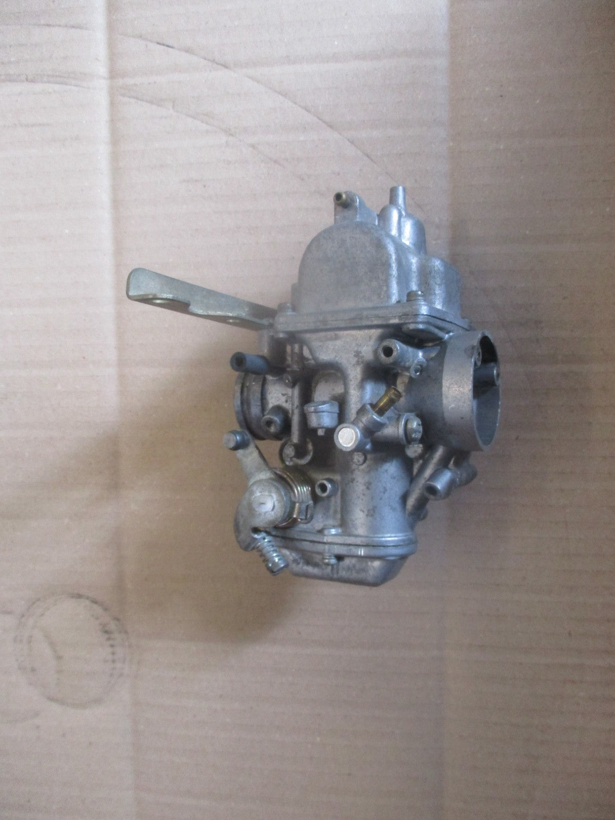 Carburateur gauche pour Yamaha 600 XTE - 3TB - 4PT - DJ02
