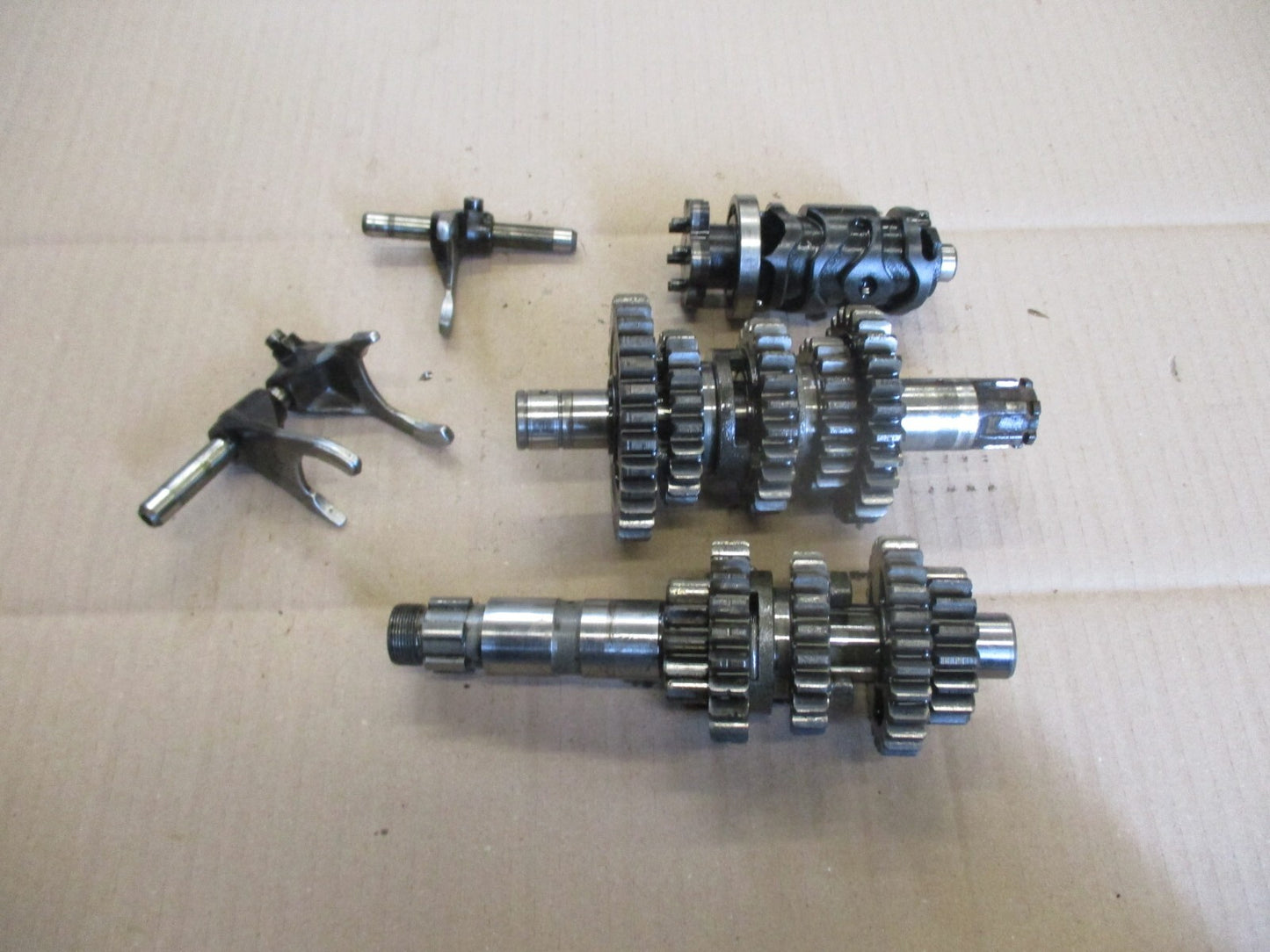 Boite de vitesses pour Yamaha 600 XT Ténéré 34L - 43F - 55W - 1 pignons marqué