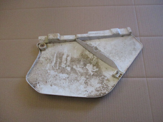 Cache latéral gauche pour Yamaha 125 DTR - DTRE