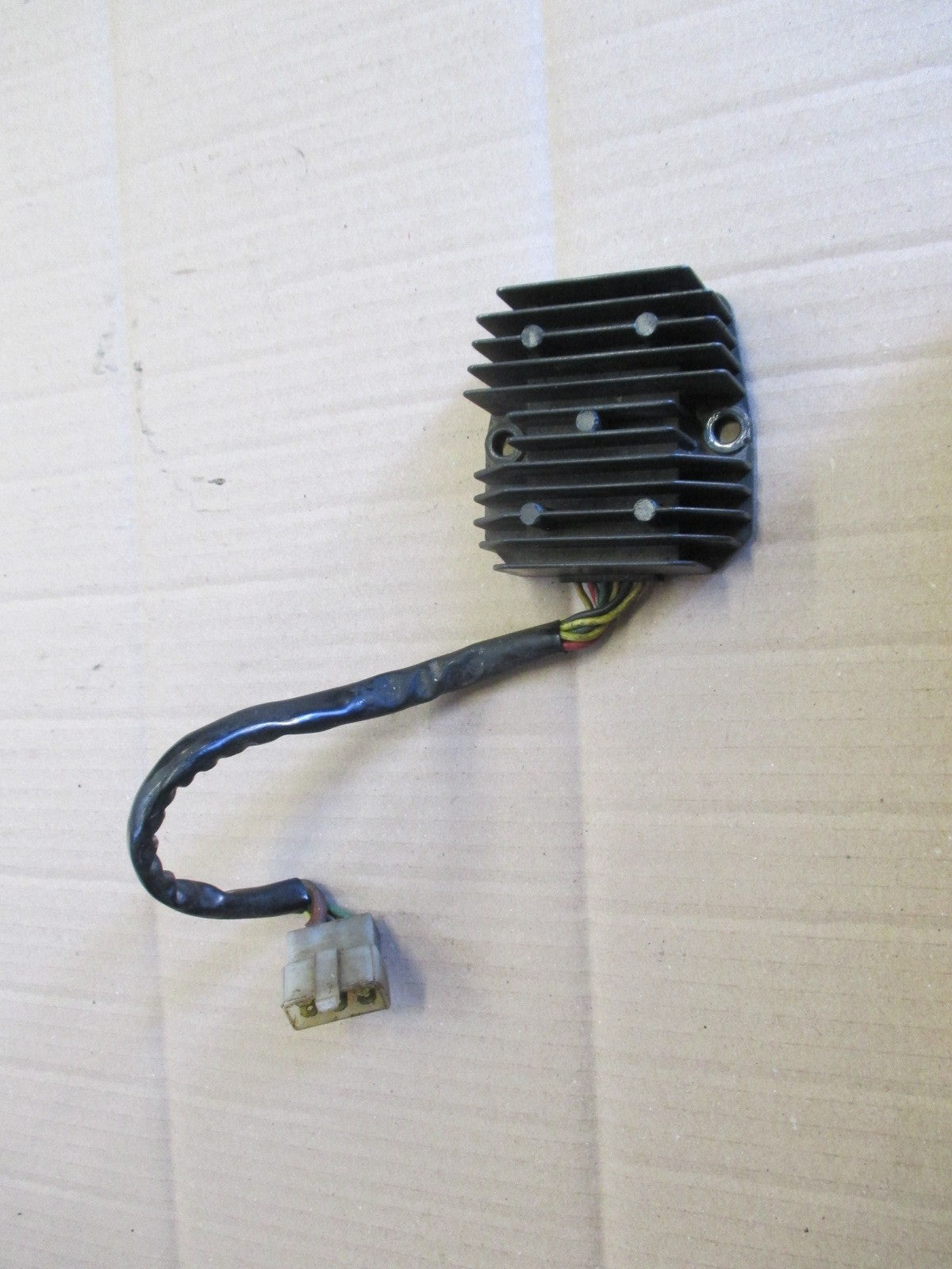 Régulateur 6 volts SH231-6 pour Honda 125 CBT - CB125T - 125 Twin