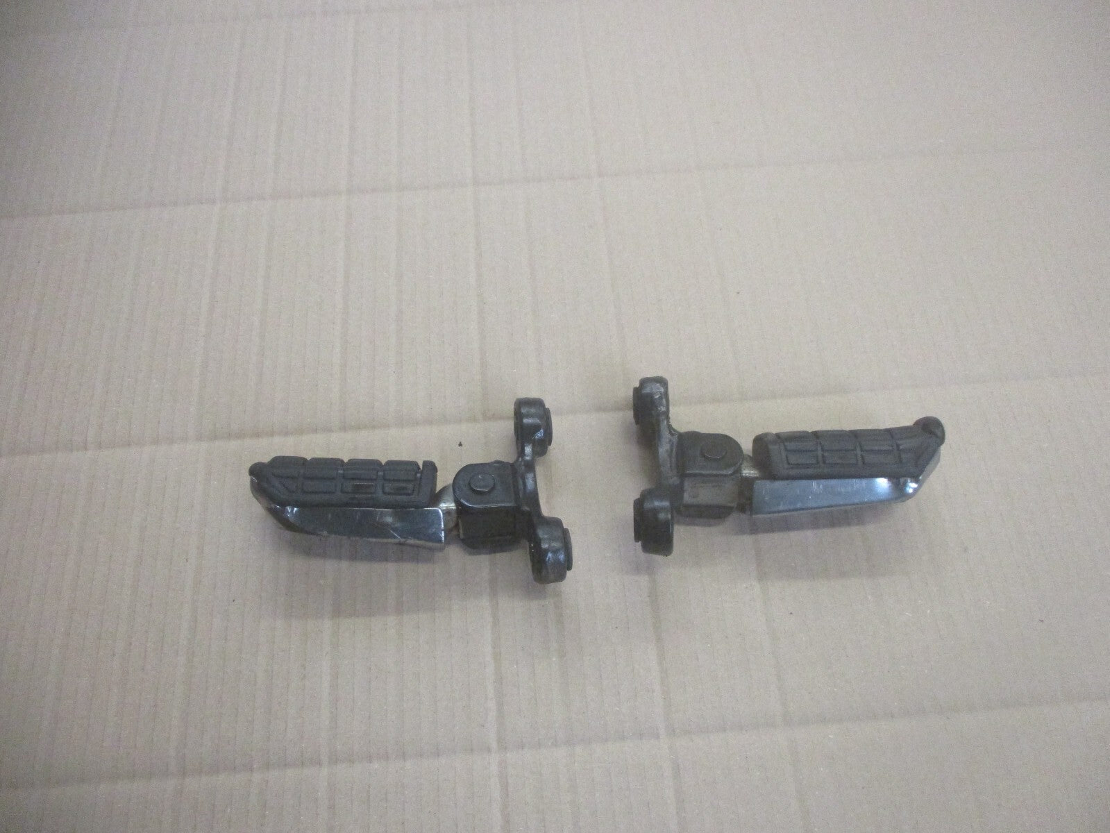 Cales pieds avant pour Yamaha 750 FZX - 2JE - 4AM
