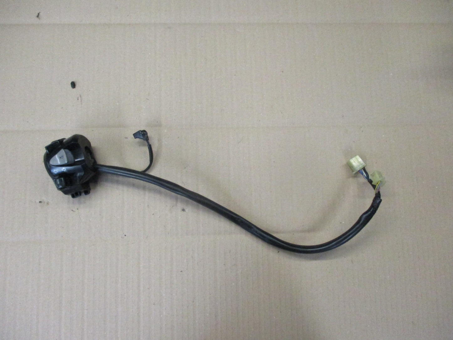 Commodo gauche pour Honda 125 CBF - JC74