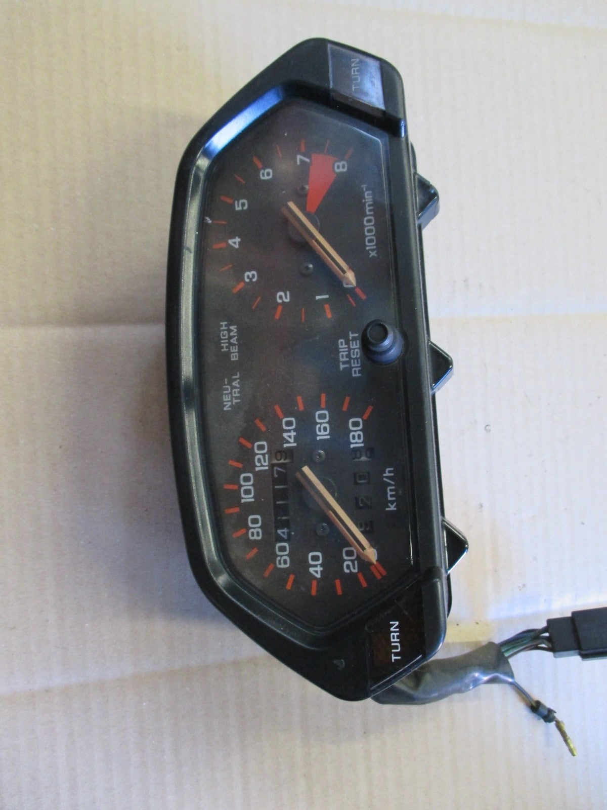 Bloc compteur compte tours pour Honda 650 NX Dominator - RD02 - 41117 kms