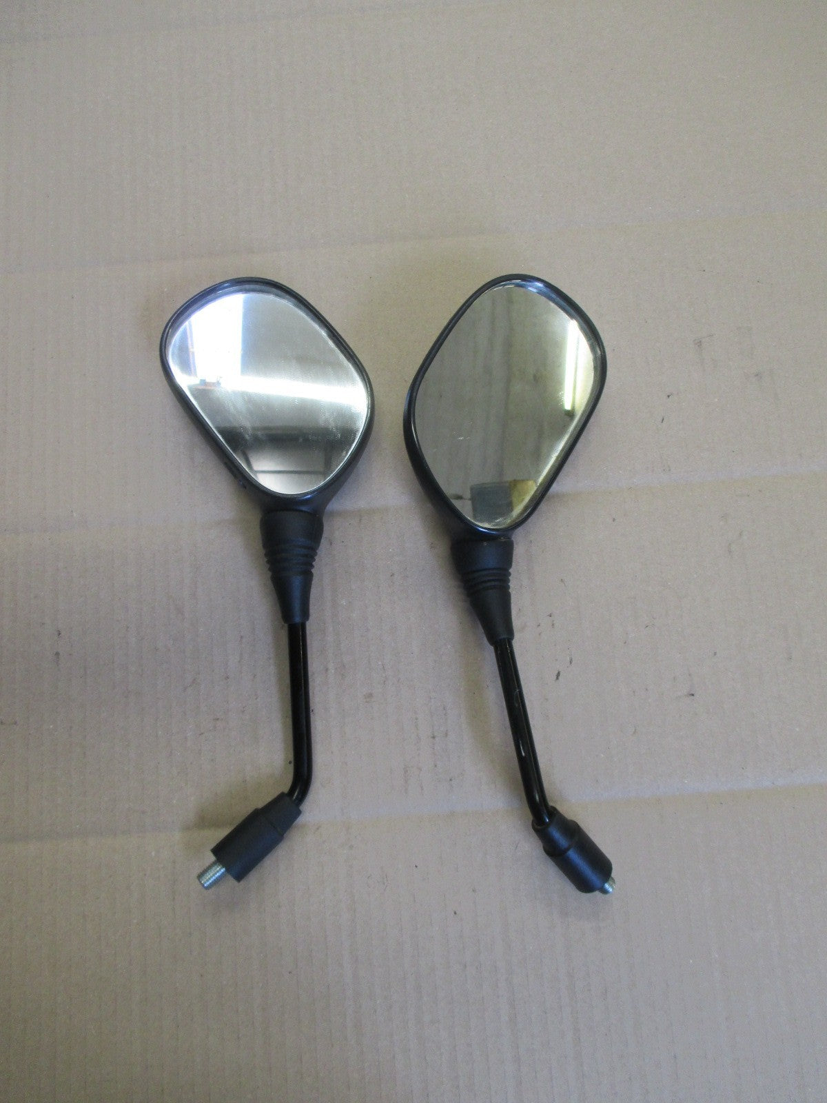 Rétroviseurs pour Honda 125 CBF - JC74