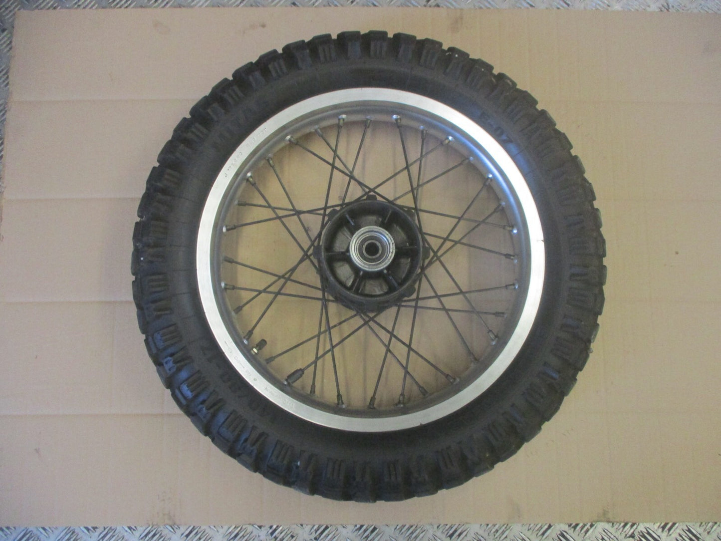 Roue avant et arrière avec pneu très peu roulé Honda 650 FX - VIGOR - SLR - RD09
