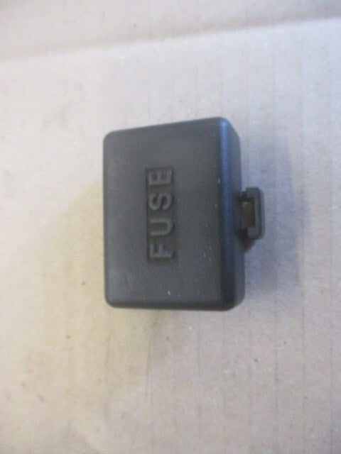 Couvercle de boitier fusibles pour Honda 650 NX Dominator - RD08A