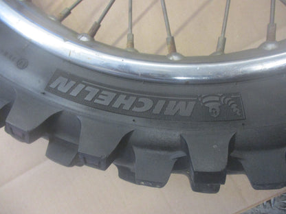 Roue arrière avec pneu Michelin en bon état pour Honda 125 XLS - XR