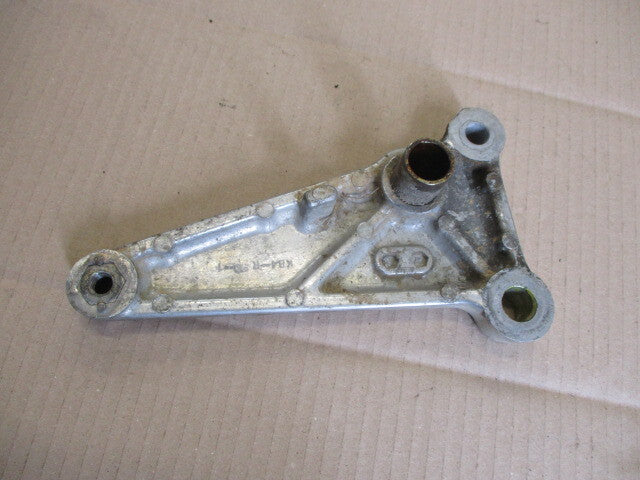 Platine droite pour Honda 125 CM - JC05