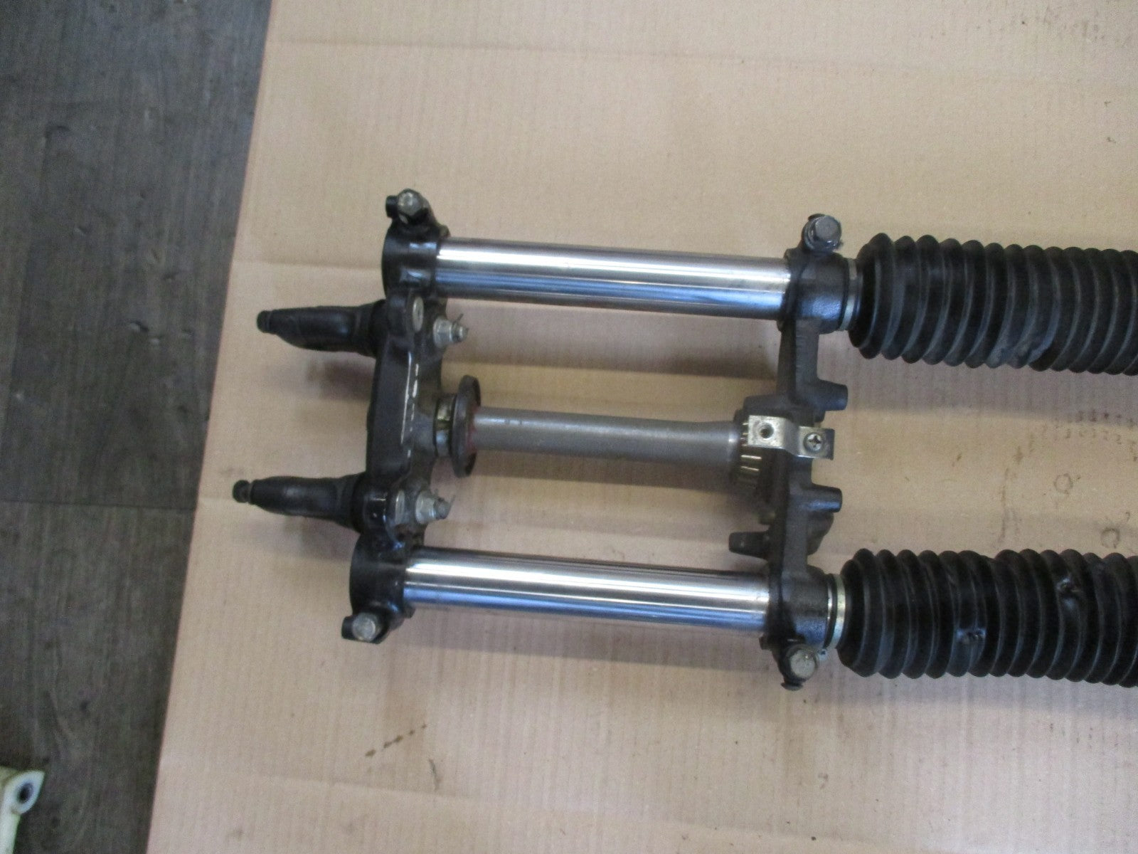 Fourche pour Suzuki 125 DR - SF43B