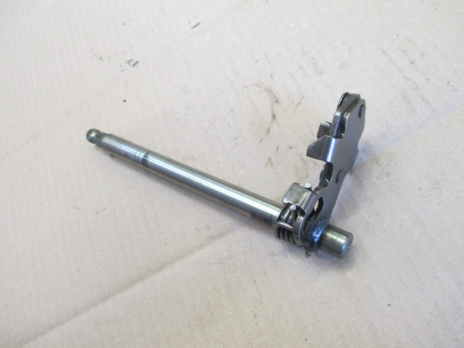 Axe de sélecteur de vitesses pour Honda 125 CBF - JC74