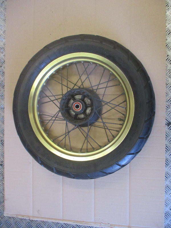 Roue arrière avec pneu très peu roulé pour Suzuki 600 DR - SN41A - couleur "or"