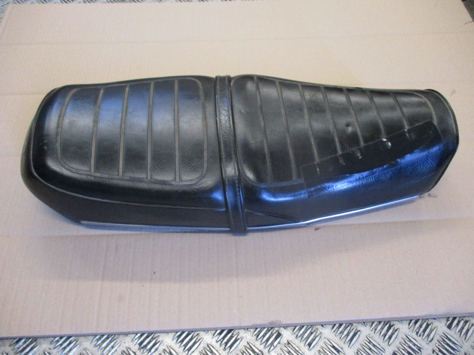 Selle pour Honda 125 CBT - CB125T - 125 Twin