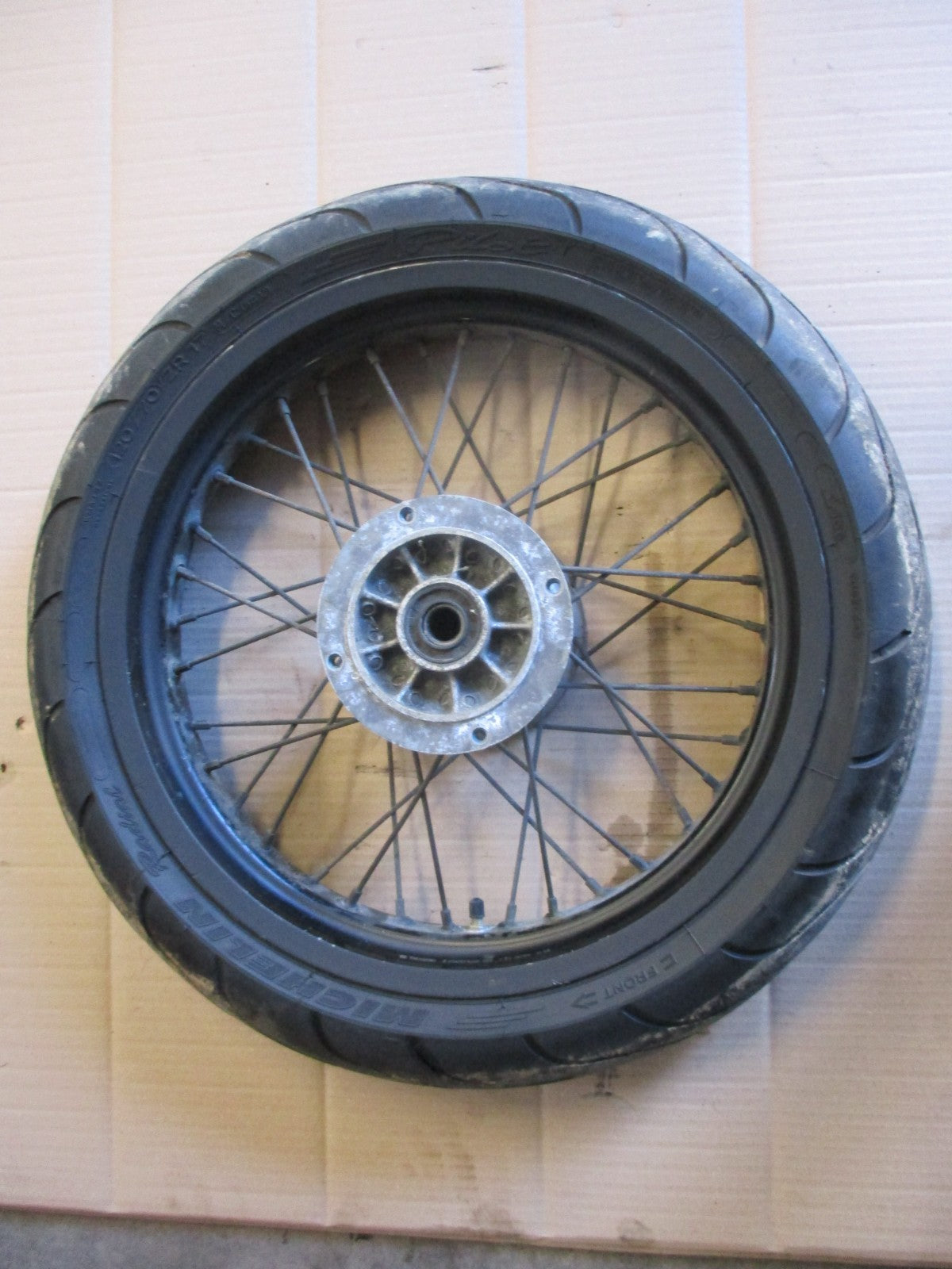 Roue arrière pour Suzuki 650 XF Freewind