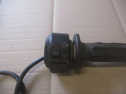 Poignée d'accélérateur + cocotte droite pour Suzuki 125 GT