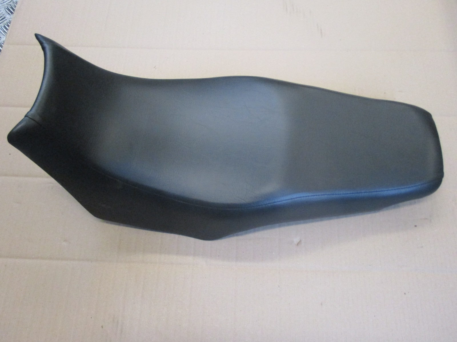 Selle refaite à neuf pour Yamaha 750 FZX - 2JE - 4AM