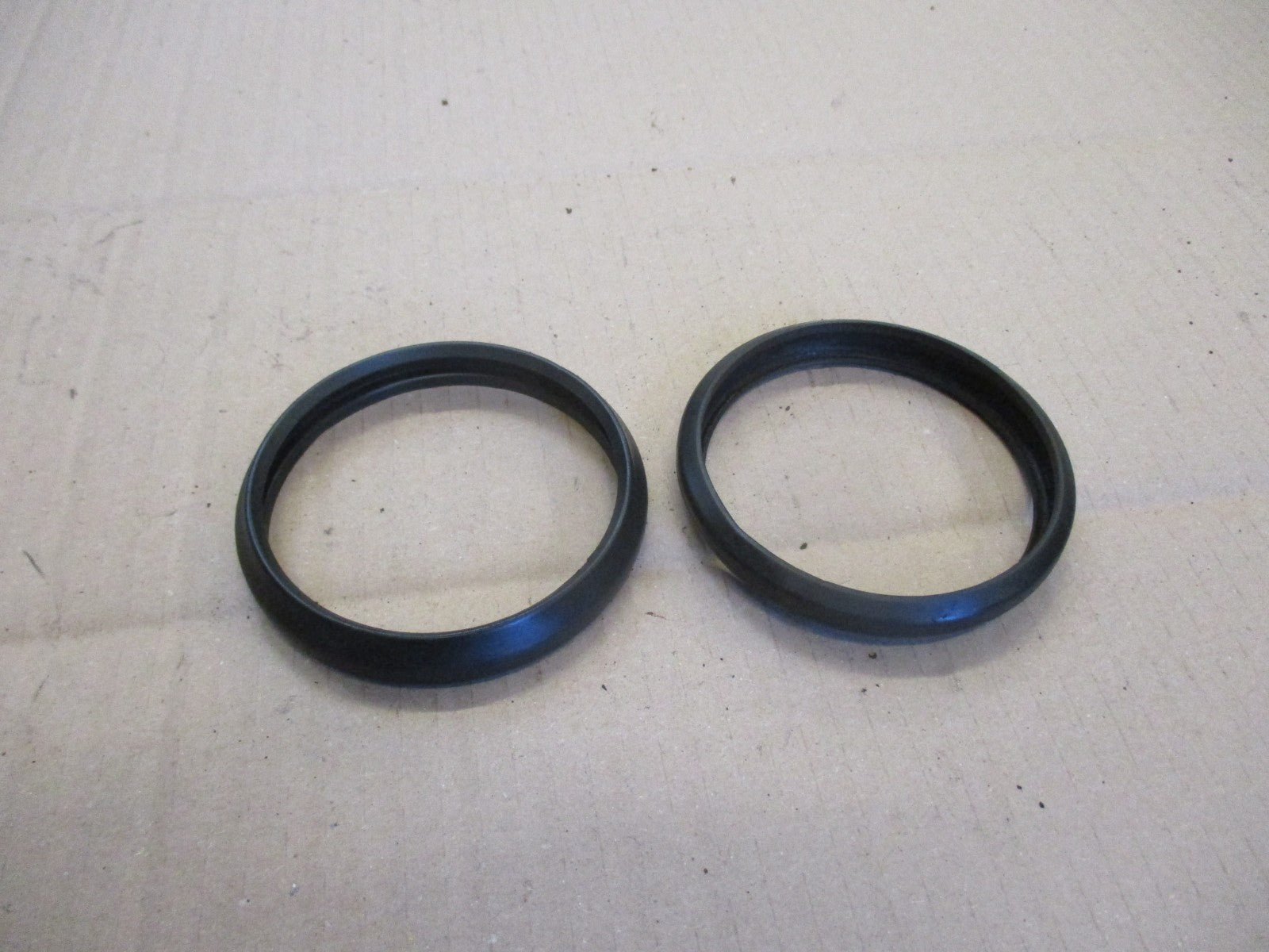 Caoutchoucs de compteur compte tours pour Yamaha 125 AT1 - AT2