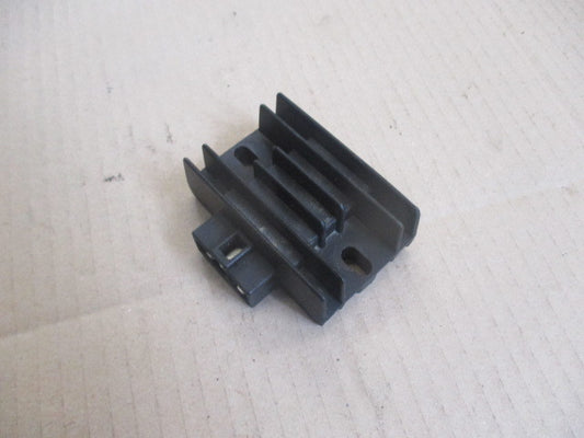 Régulateur pour Yamaha 125 YBR -  RE031 - Modèle à carburateur
