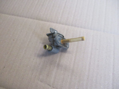 Robinet d'essence  pour Yamaha 850 TDM - 4TX