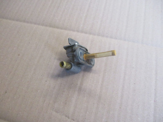 Robinet d'essence  pour Yamaha 850 TDM - 4TX